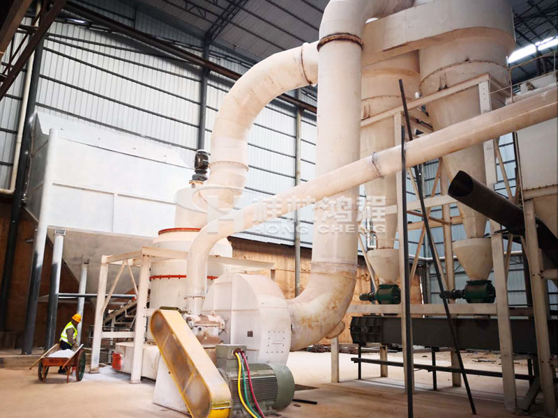 石灰石制粉工藝，石灰石雷蒙磨，HC1900客戶現(xiàn)場(chǎng)