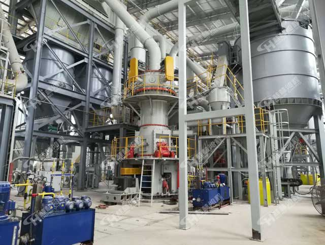 硅藻土設(shè)備超細(xì)磨粉機(jī)，硅藻土磨粉機(jī)，超細(xì)磨粉機(jī)，超細(xì)立式磨粉機(jī)，超細(xì)立磨，磨粉機(jī)廠家