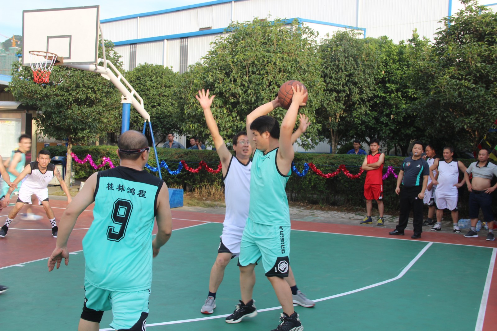 桂林鴻程秋季籃球賽半決賽火熱來襲！