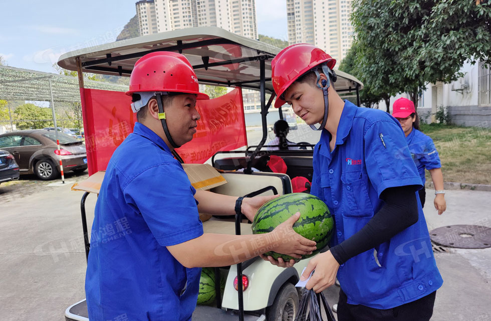 夏日送清涼，溫情暖人心！桂林鴻程工會開展“夏日送清涼”慰問活動