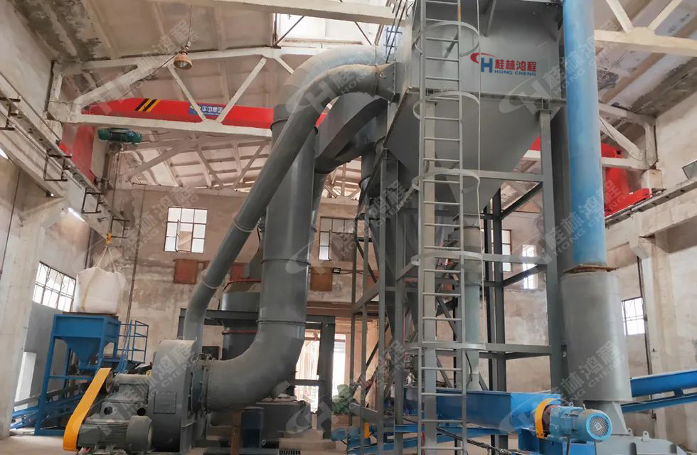 【案例】膨潤土磨粉機拳頭生產(chǎn)線重磅登場，卓越品質(zhì)，實力呈現(xiàn)！