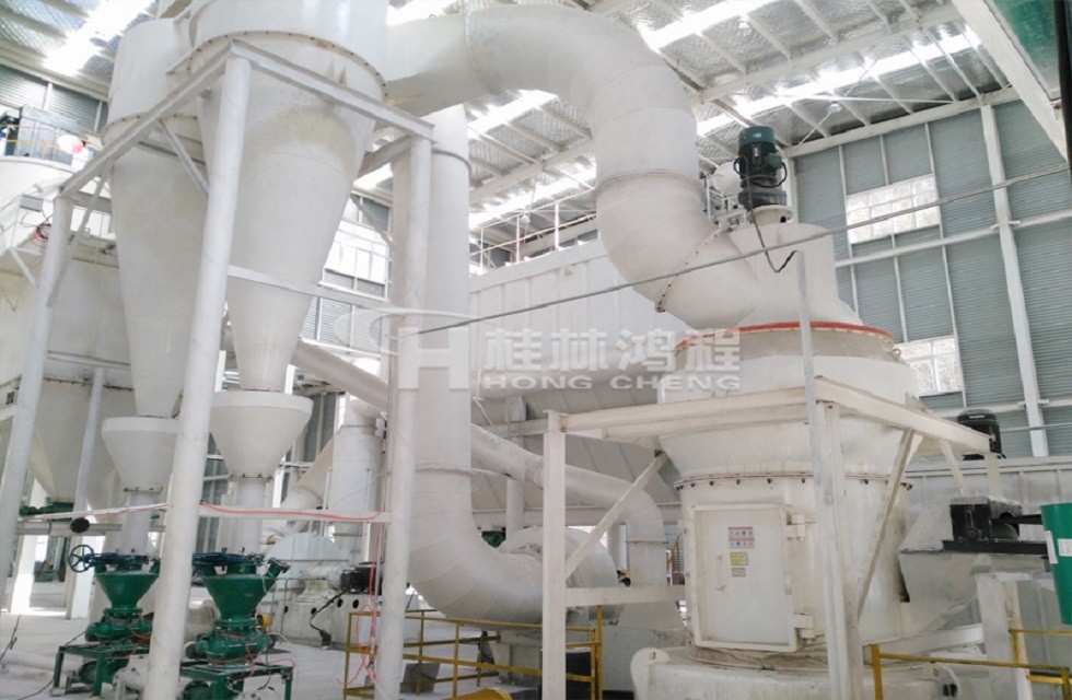 桂林鴻程HCH系列超細磨粉機在碳酸鈣行業的明顯優勢